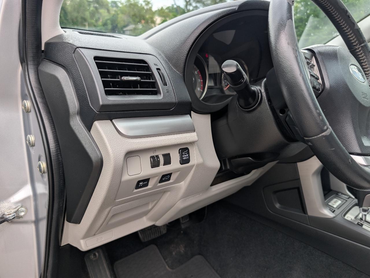 Subaru Forester 2.5i Limited 2014
