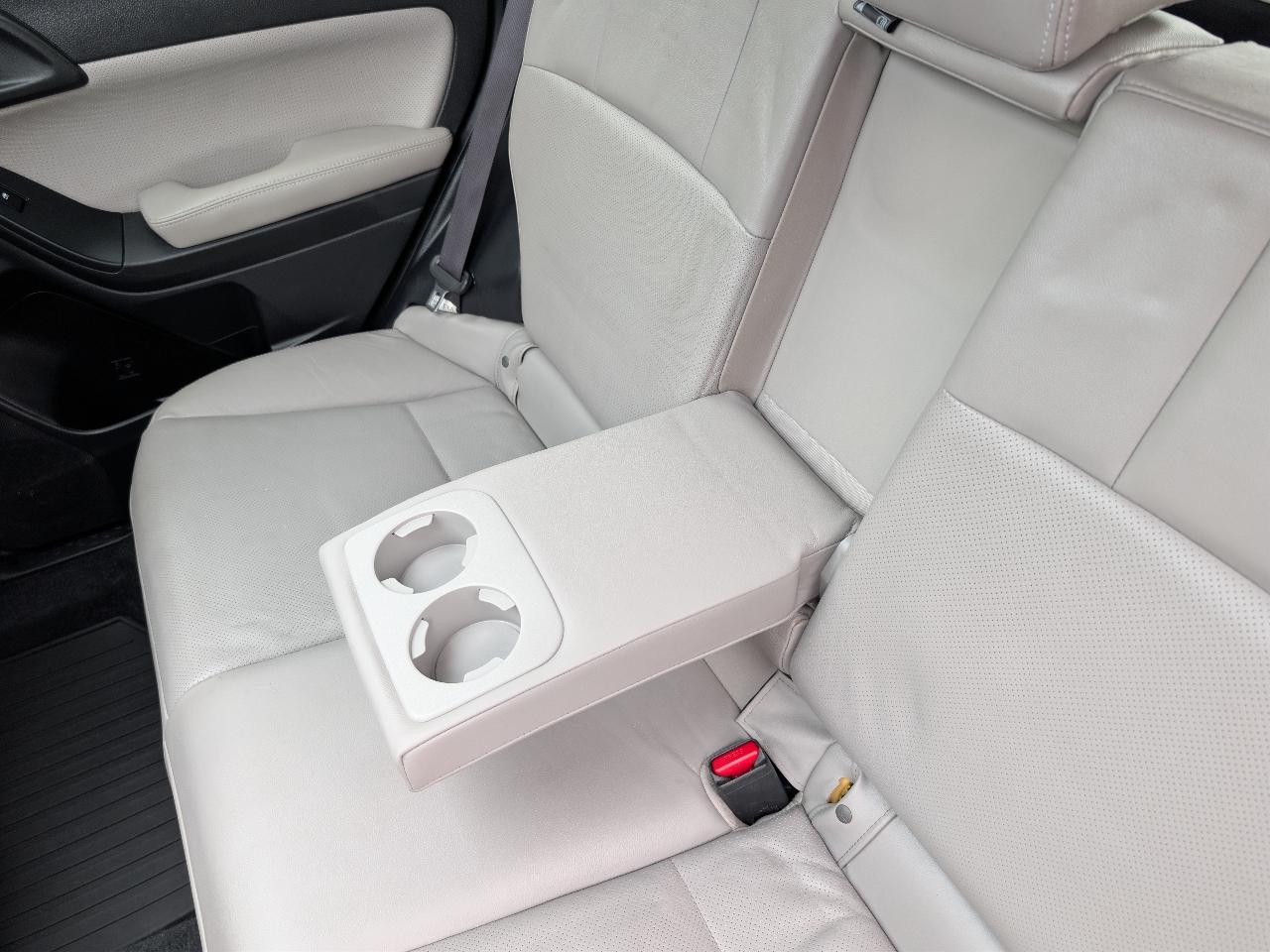 Subaru Forester 2.5i Limited 2014