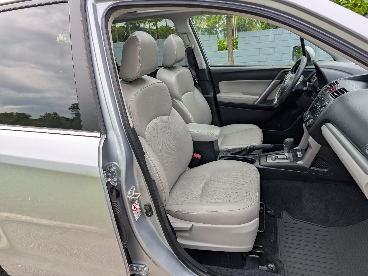 Subaru Forester 2.5i Limited 2014