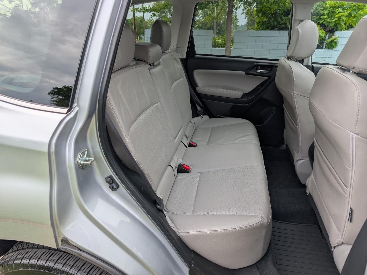 Subaru Forester 2.5i Limited 2014