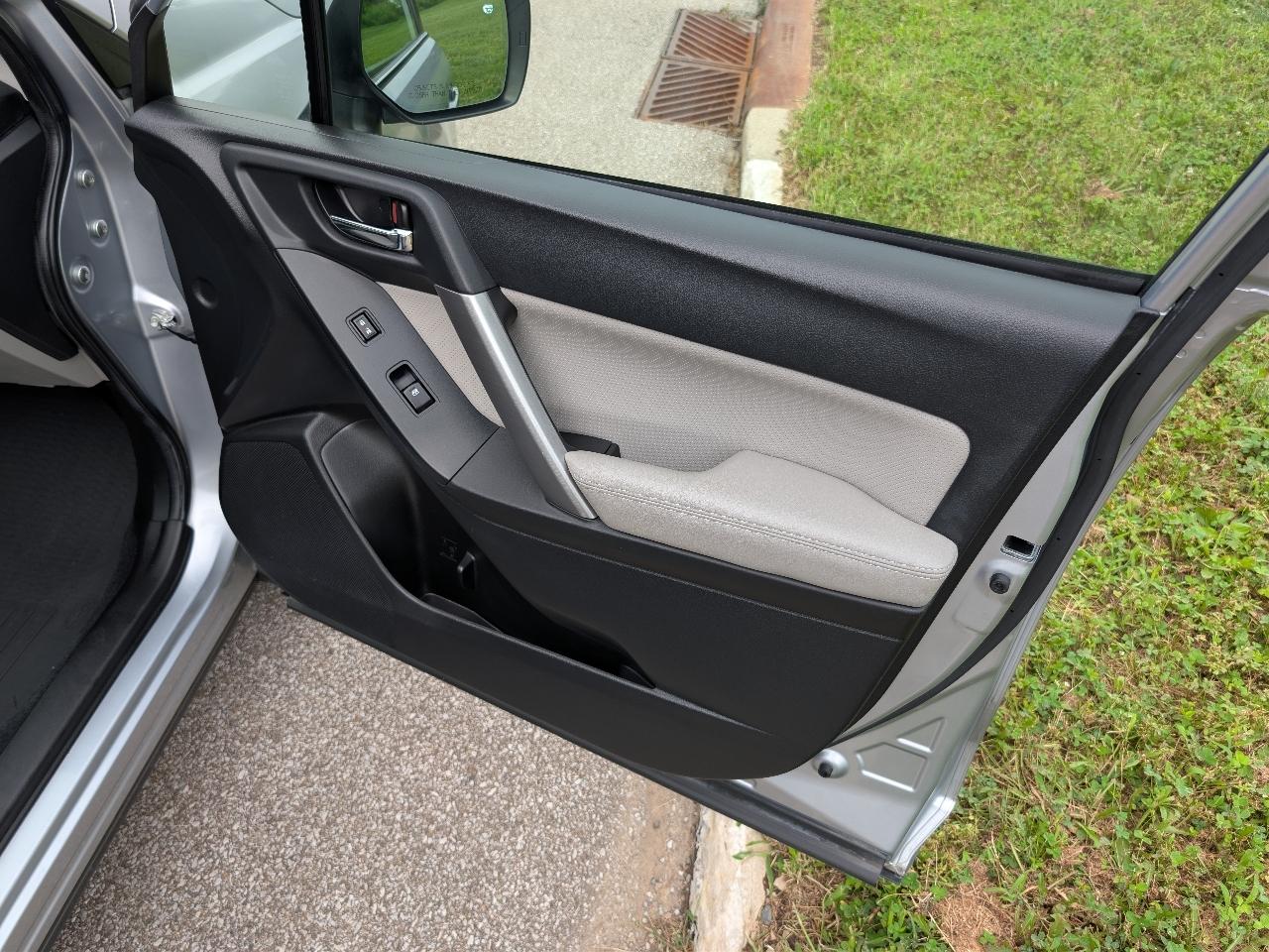Subaru Forester 2.5i Limited 2014