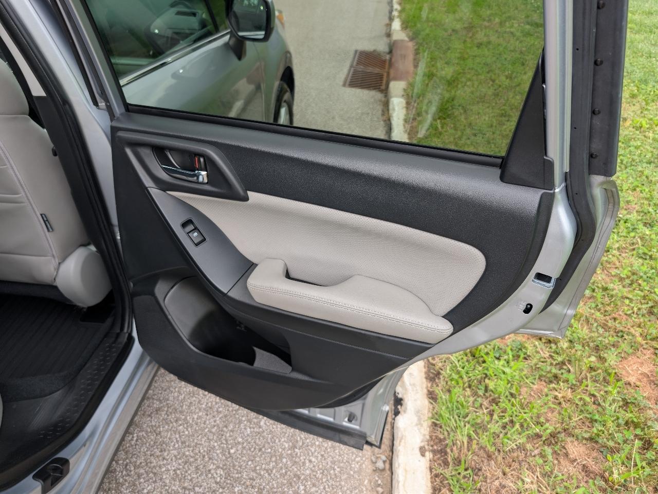 Subaru Forester 2.5i Limited 2014