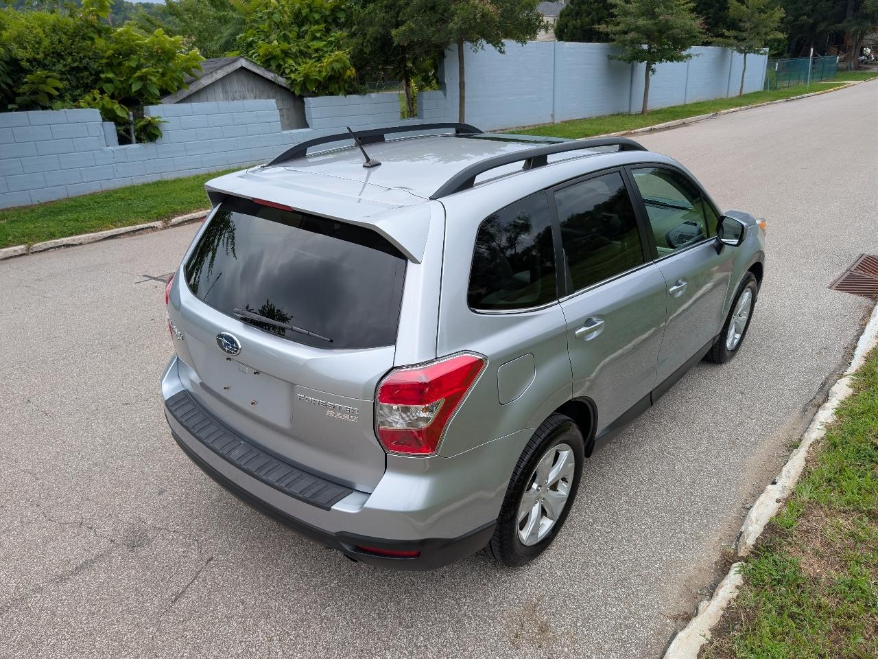 Subaru Forester 2.5i Limited 2014