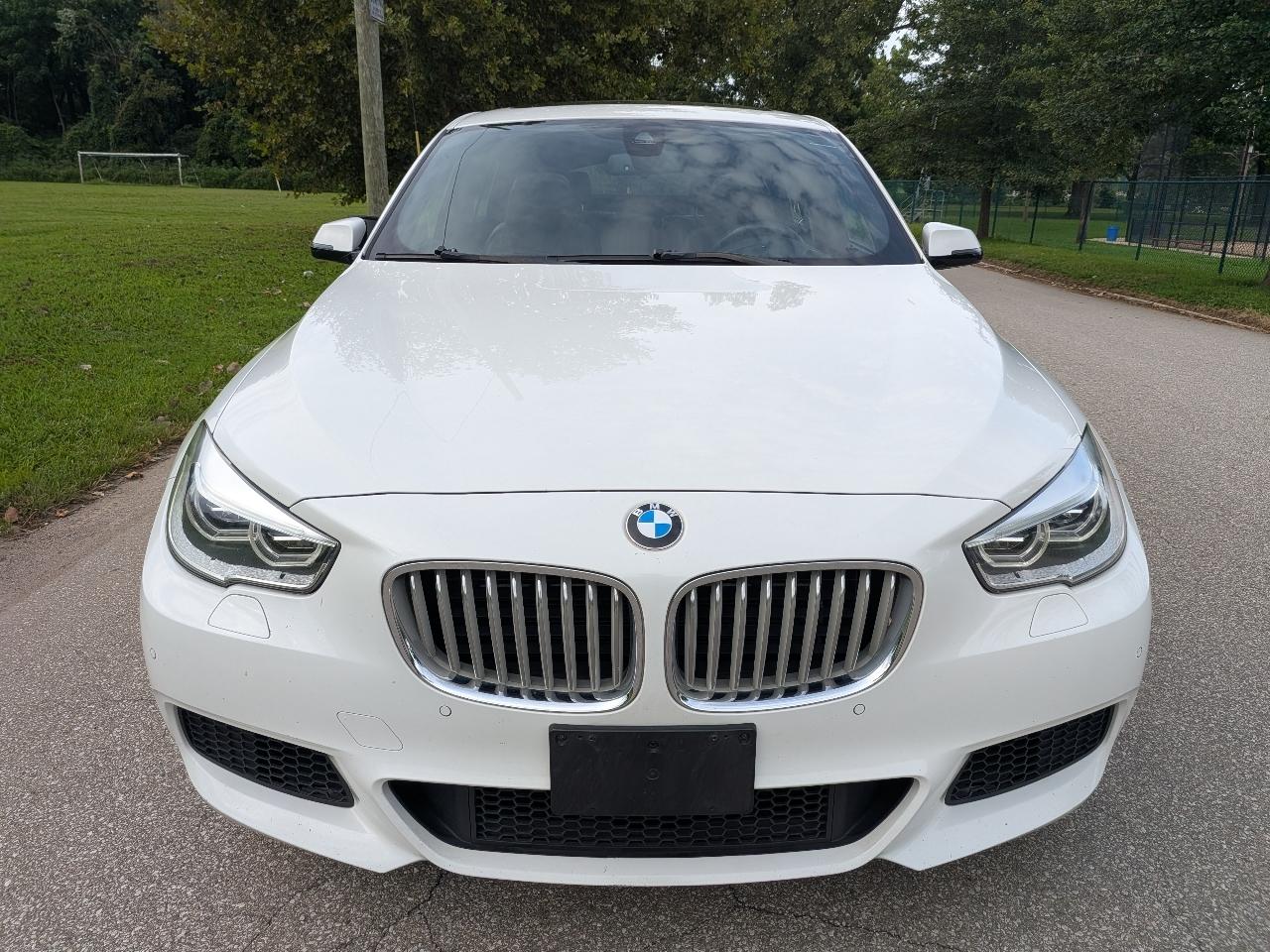 BMW 5-Series Gran Turismo 550i xDrive 2014