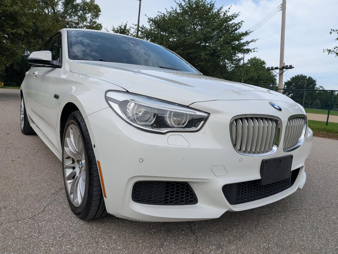 BMW 5-Series Gran Turismo 550i xDrive 2014
