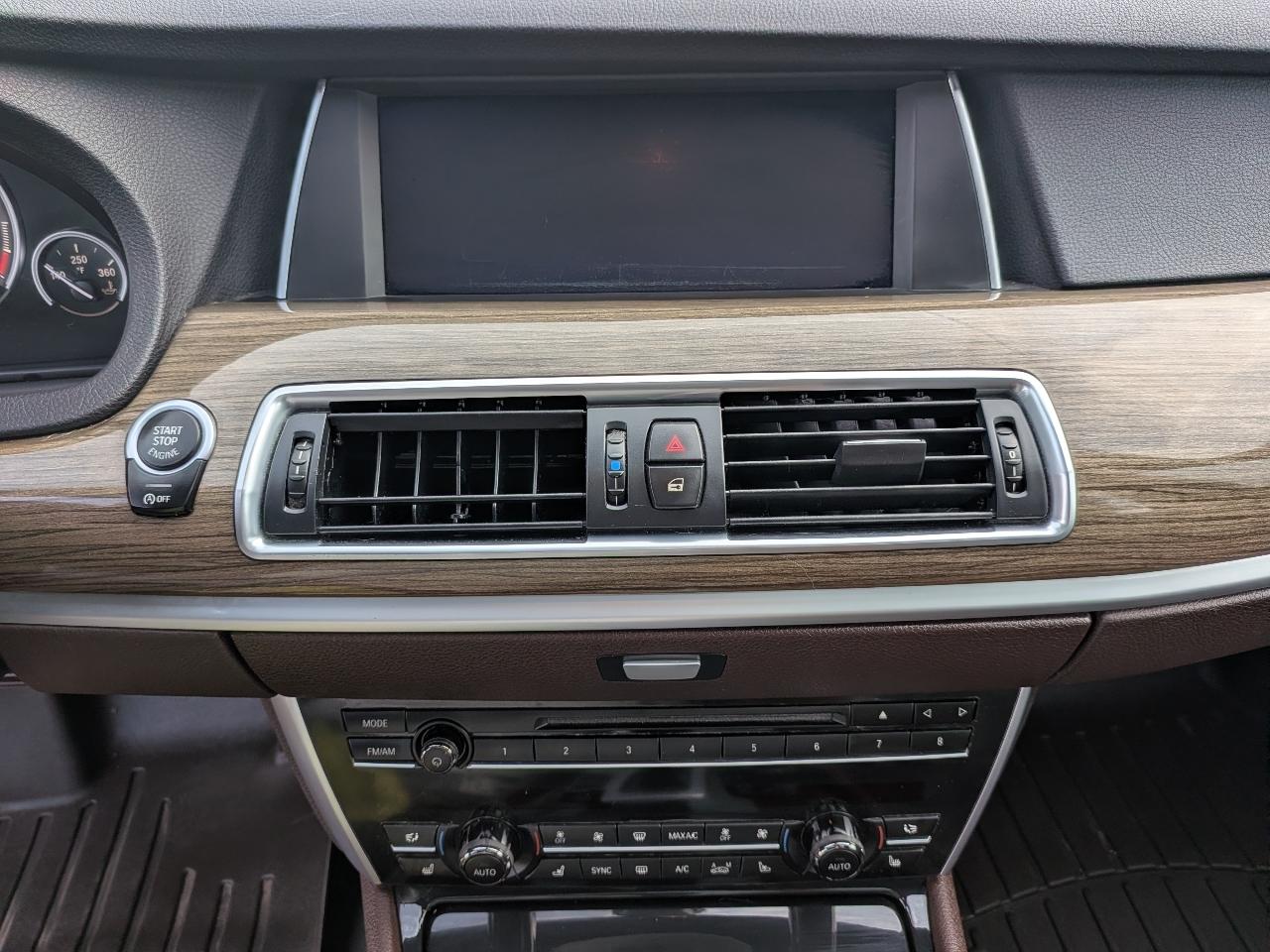 BMW 5-Series Gran Turismo 550i xDrive 2014