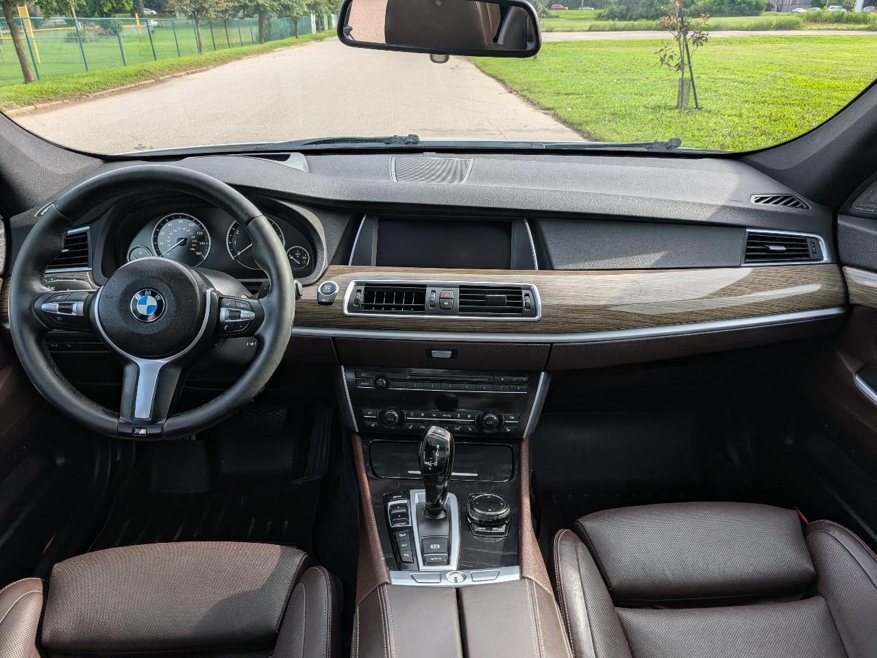 BMW 5-Series Gran Turismo 550i xDrive 2014