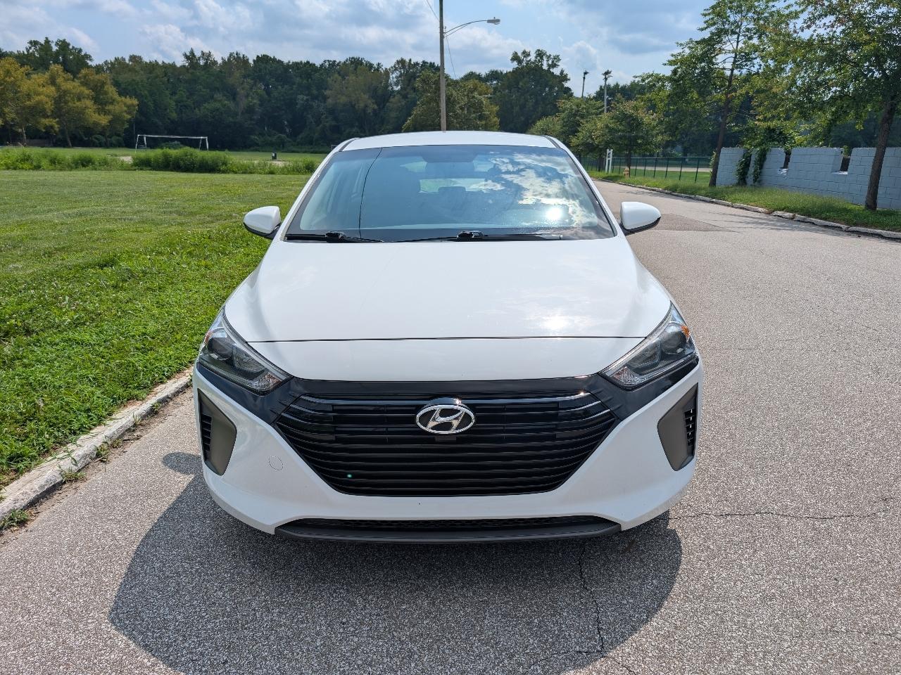 Hyundai Ioniq Hybrid Blue 2017