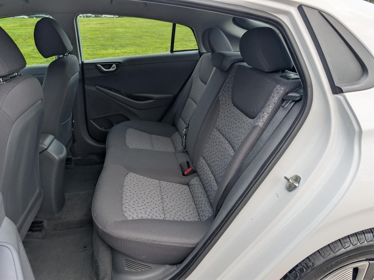 Hyundai Ioniq Hybrid Blue 2017