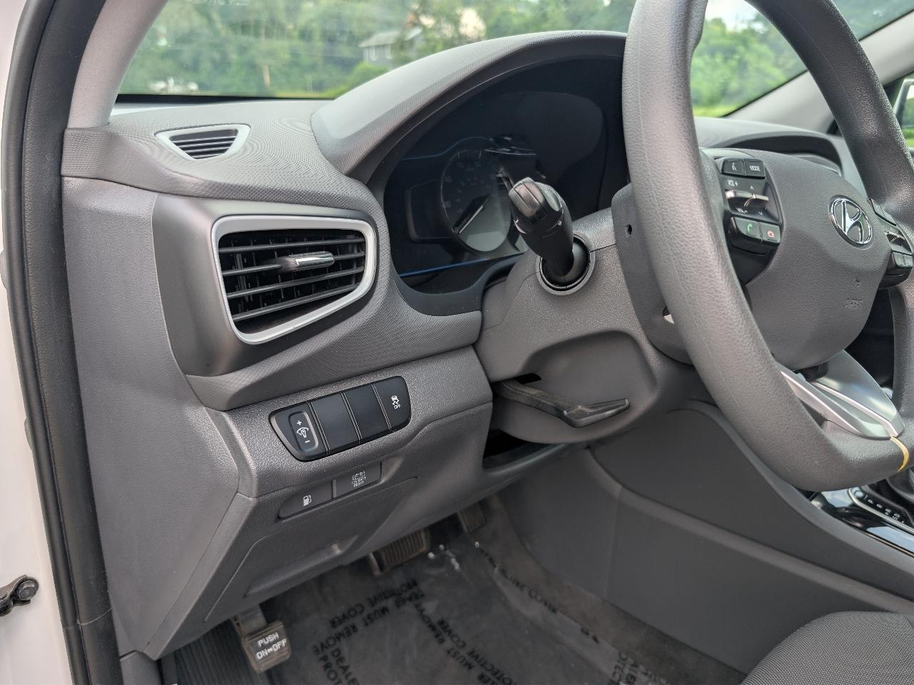 Hyundai Ioniq Hybrid Blue 2017