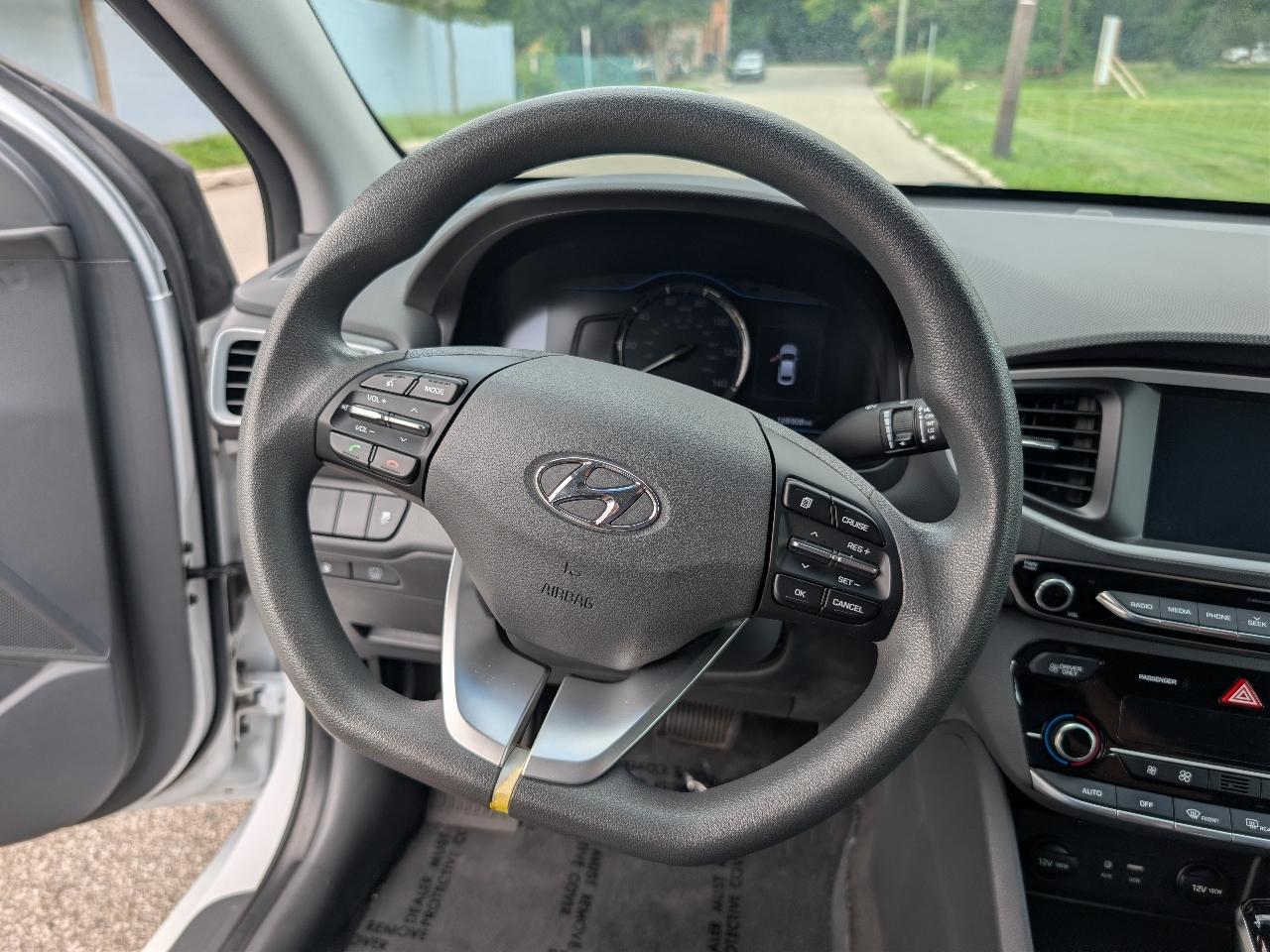 Hyundai Ioniq Hybrid Blue 2017