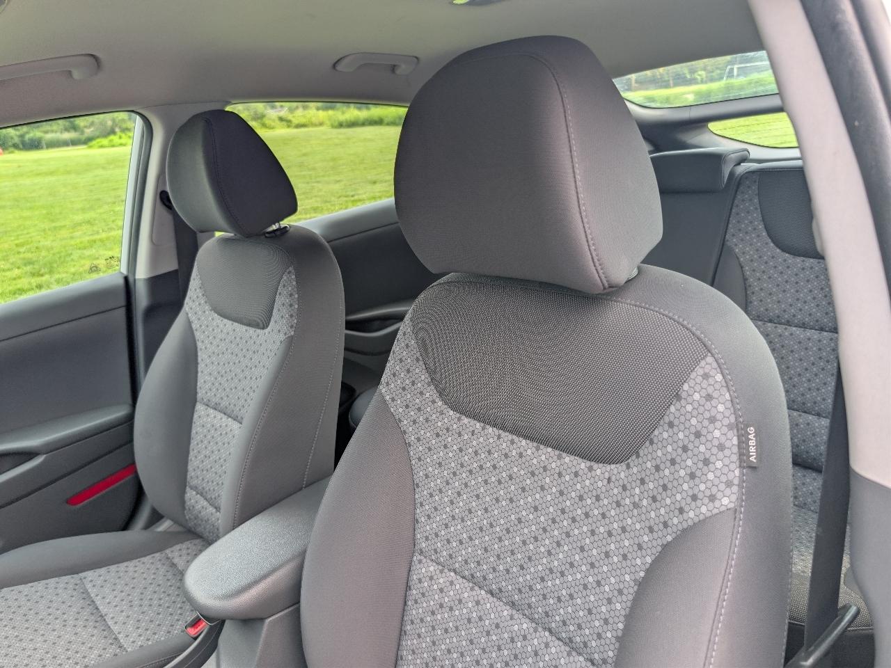 Hyundai Ioniq Hybrid Blue 2017