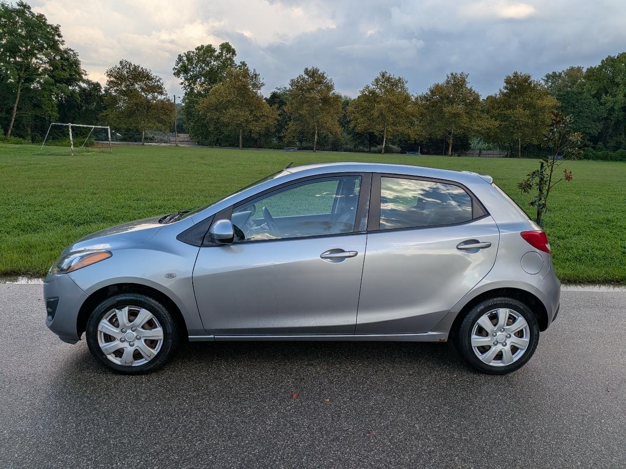 Mazda MAZDA2 Sport 2011