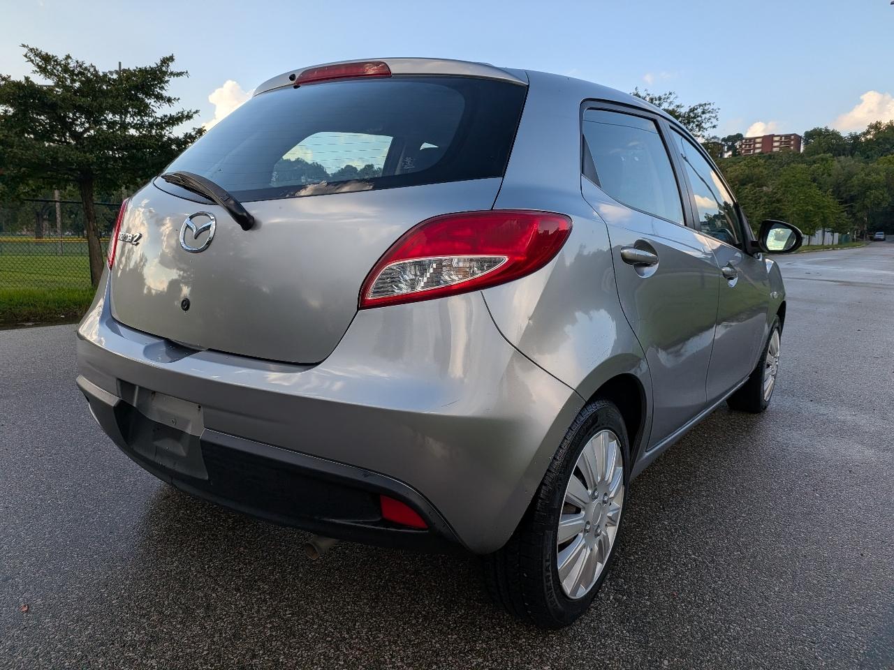 Mazda MAZDA2 Sport 2011