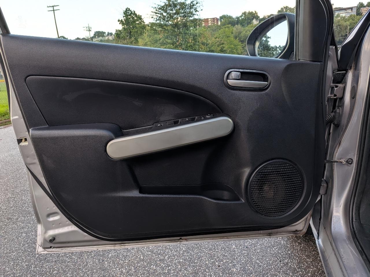 Mazda MAZDA2 Sport 2011