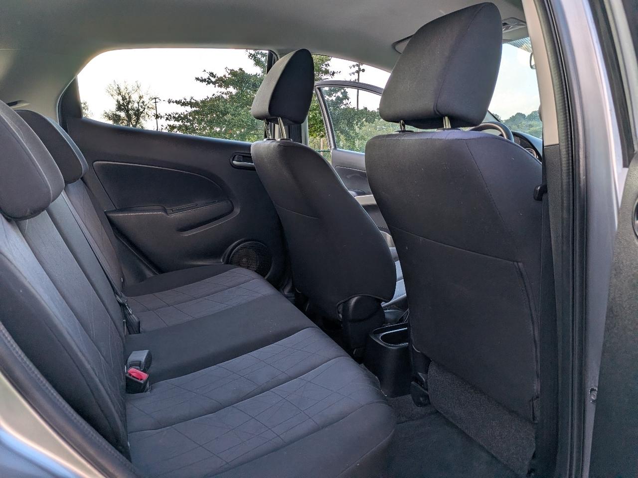 Mazda MAZDA2 Sport 2011
