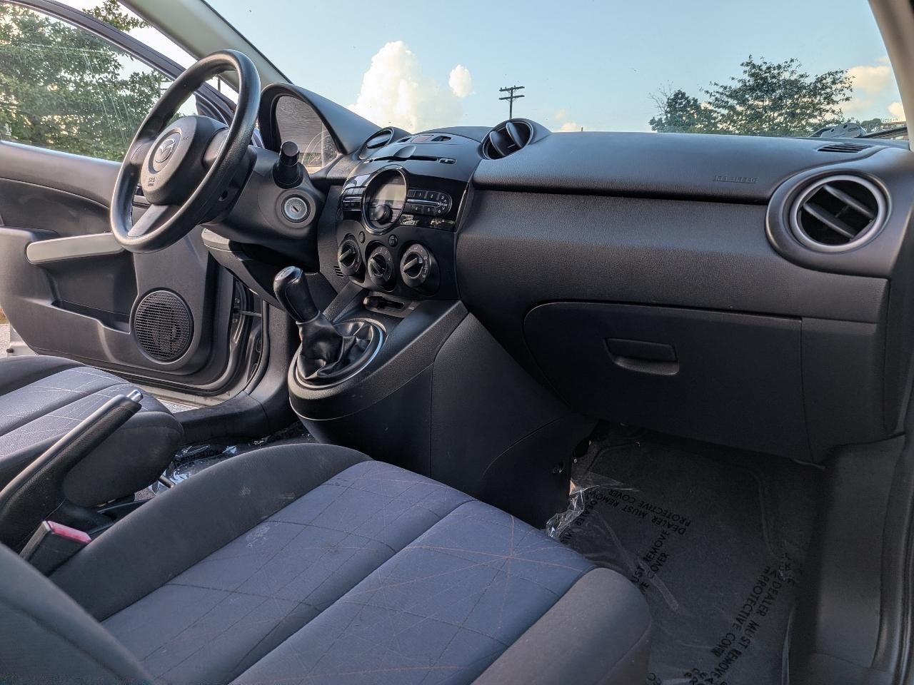 Mazda MAZDA2 Sport 2011