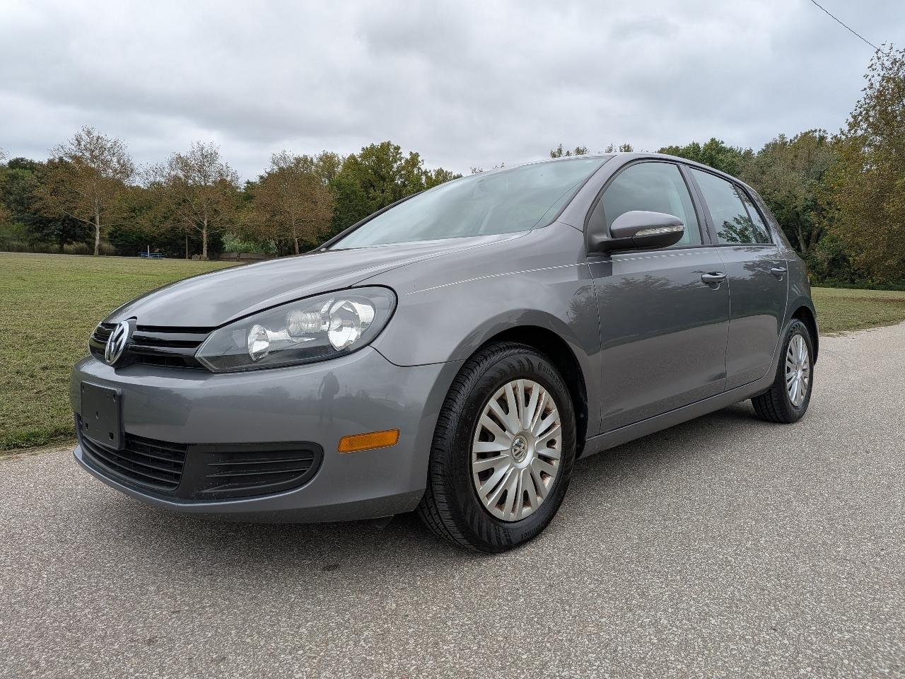 Volkswagen Golf 2.5L 4-Door 2013