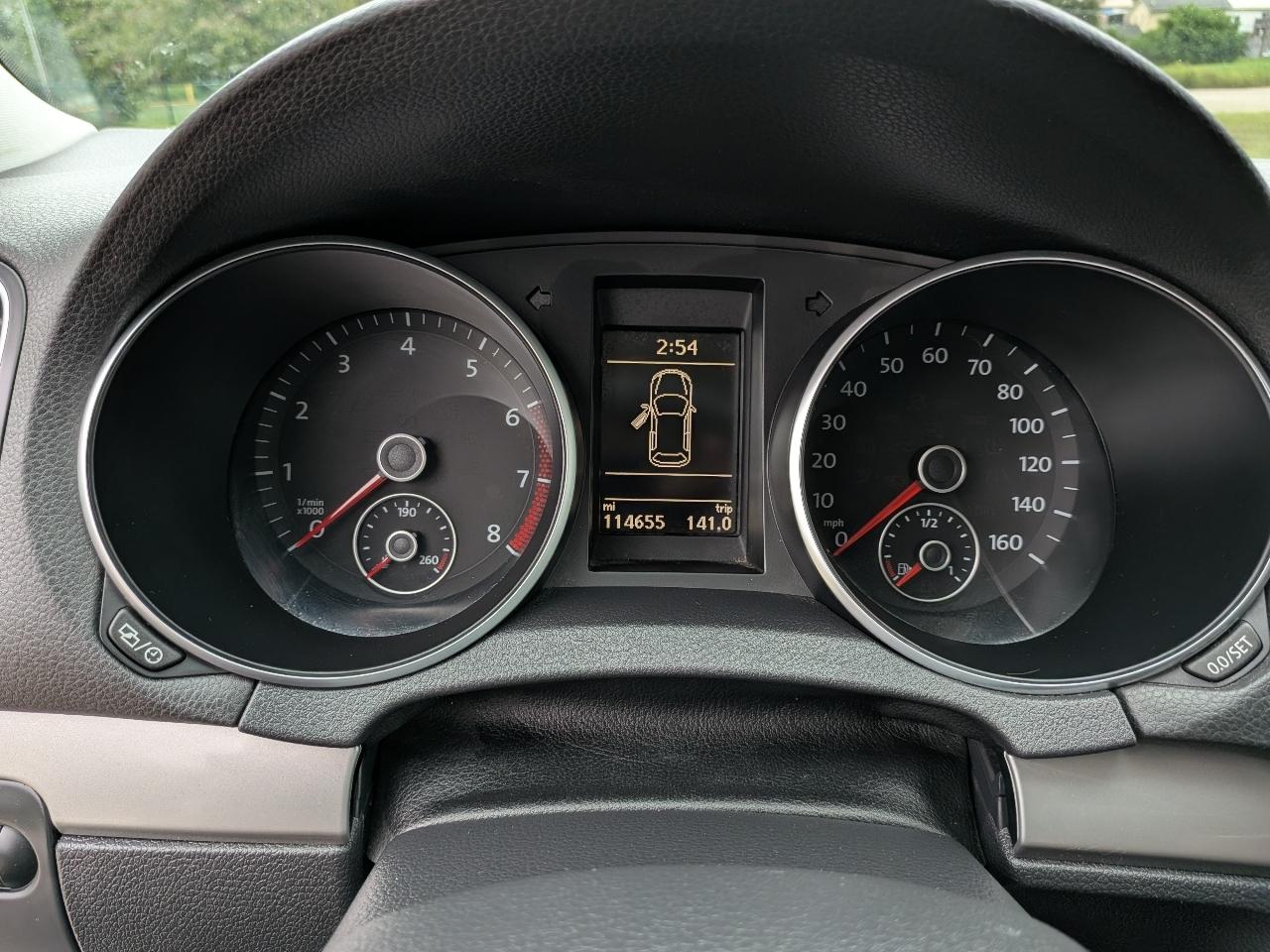Volkswagen Golf 2.5L 4-Door 2013