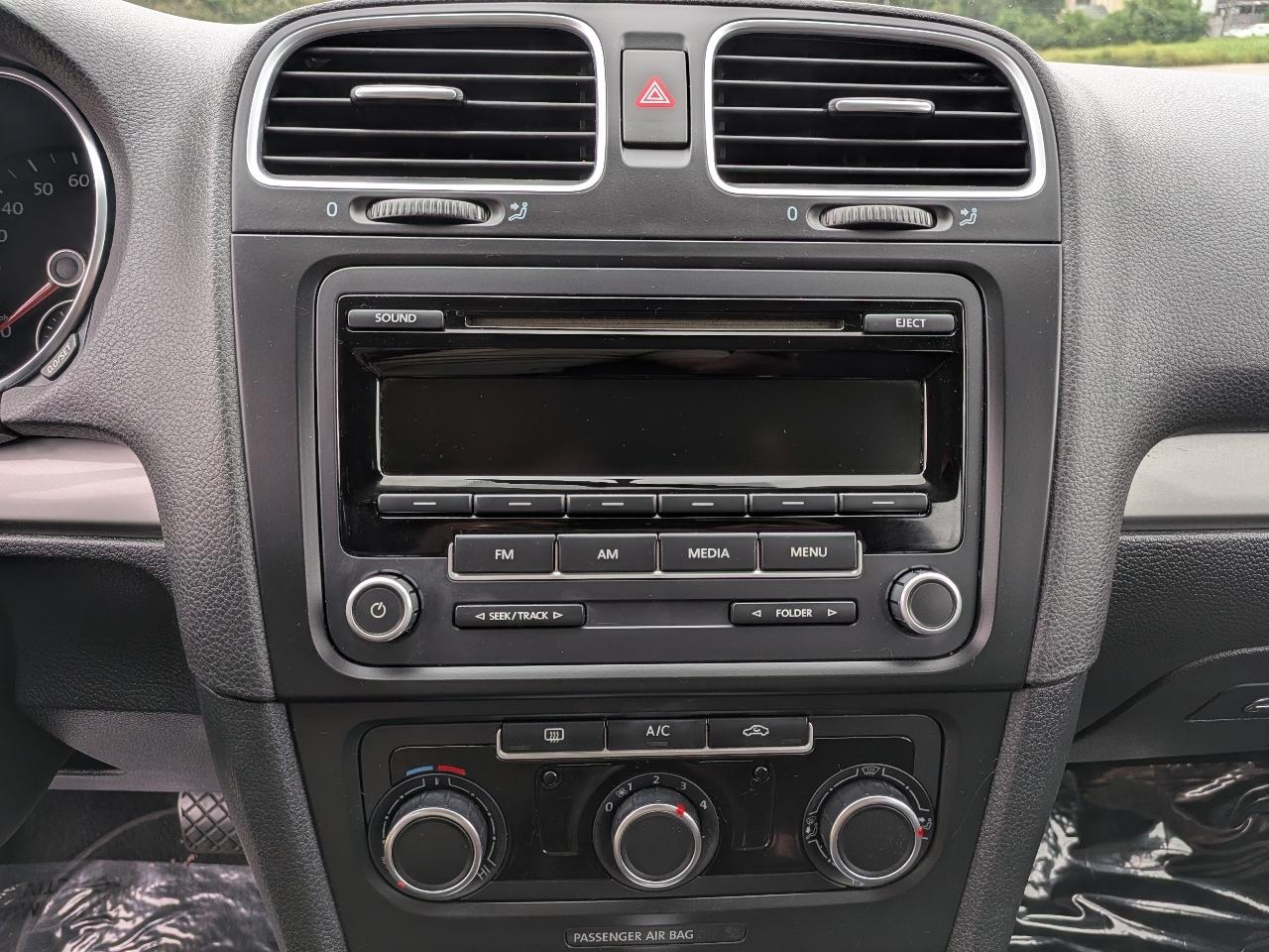 Volkswagen Golf 2.5L 4-Door 2013