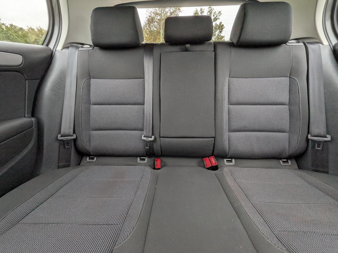 Volkswagen Golf 2.5L 4-Door 2013
