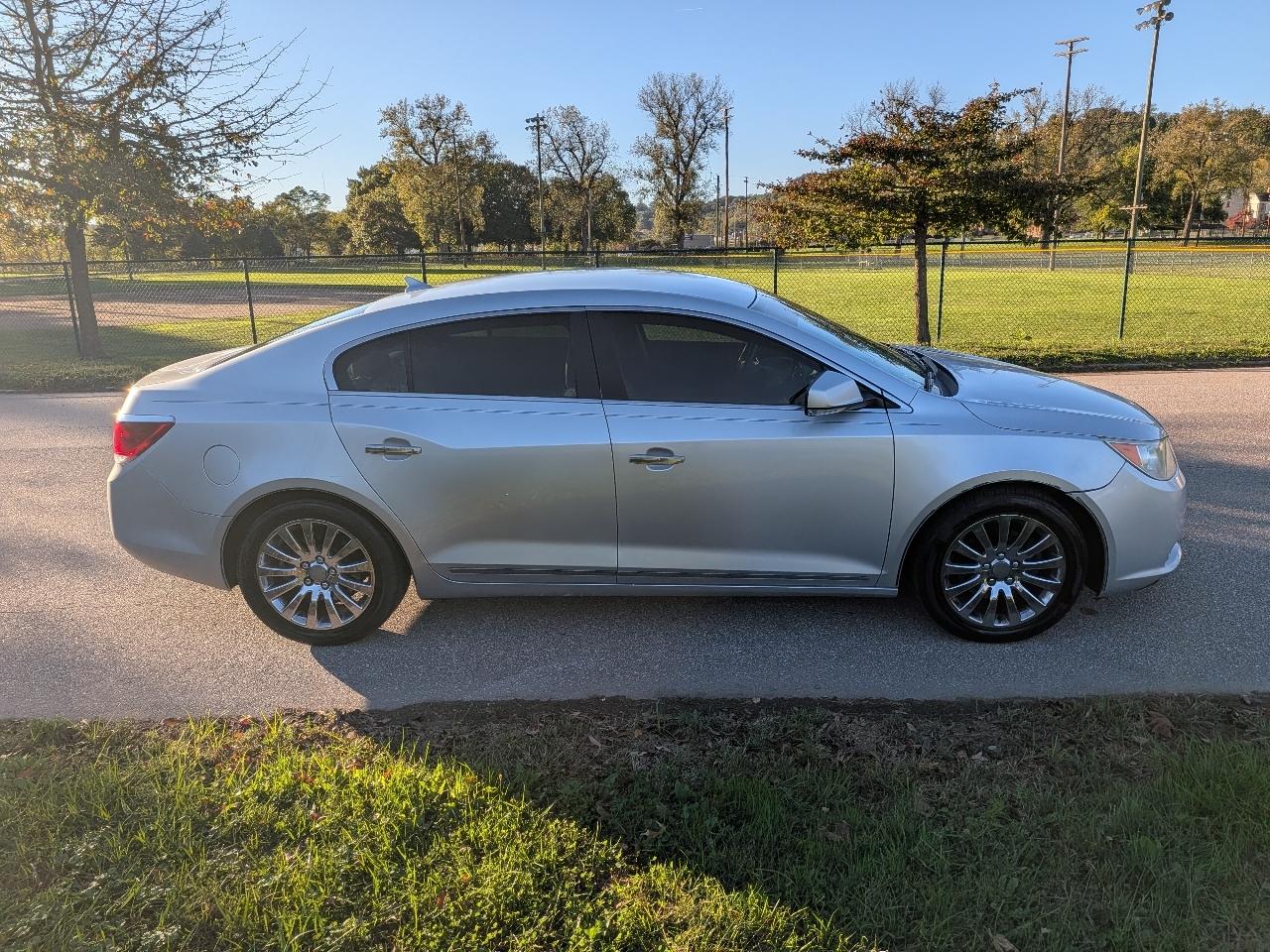 Buick LaCrosse CXL 2010