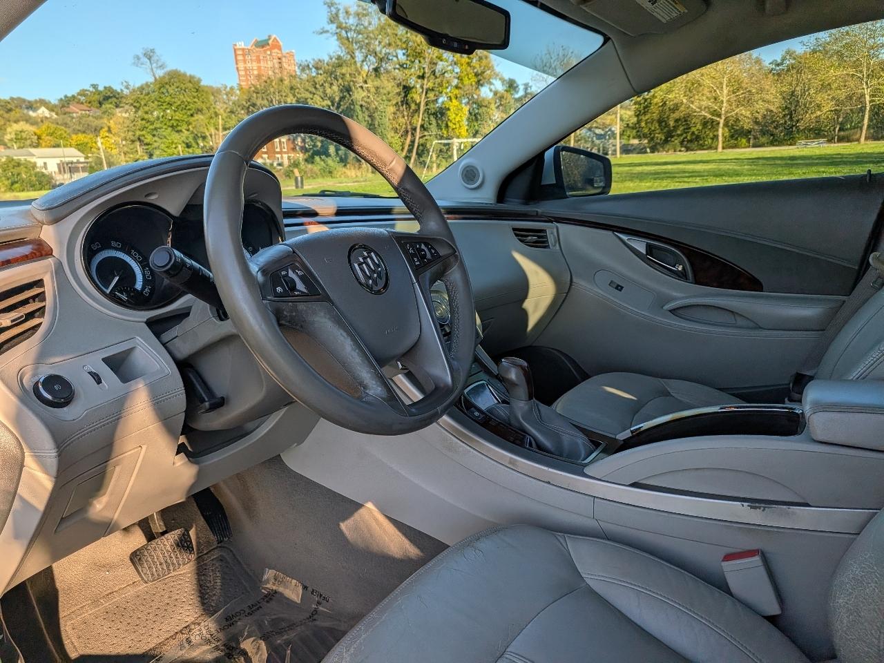 Buick LaCrosse CXL 2010