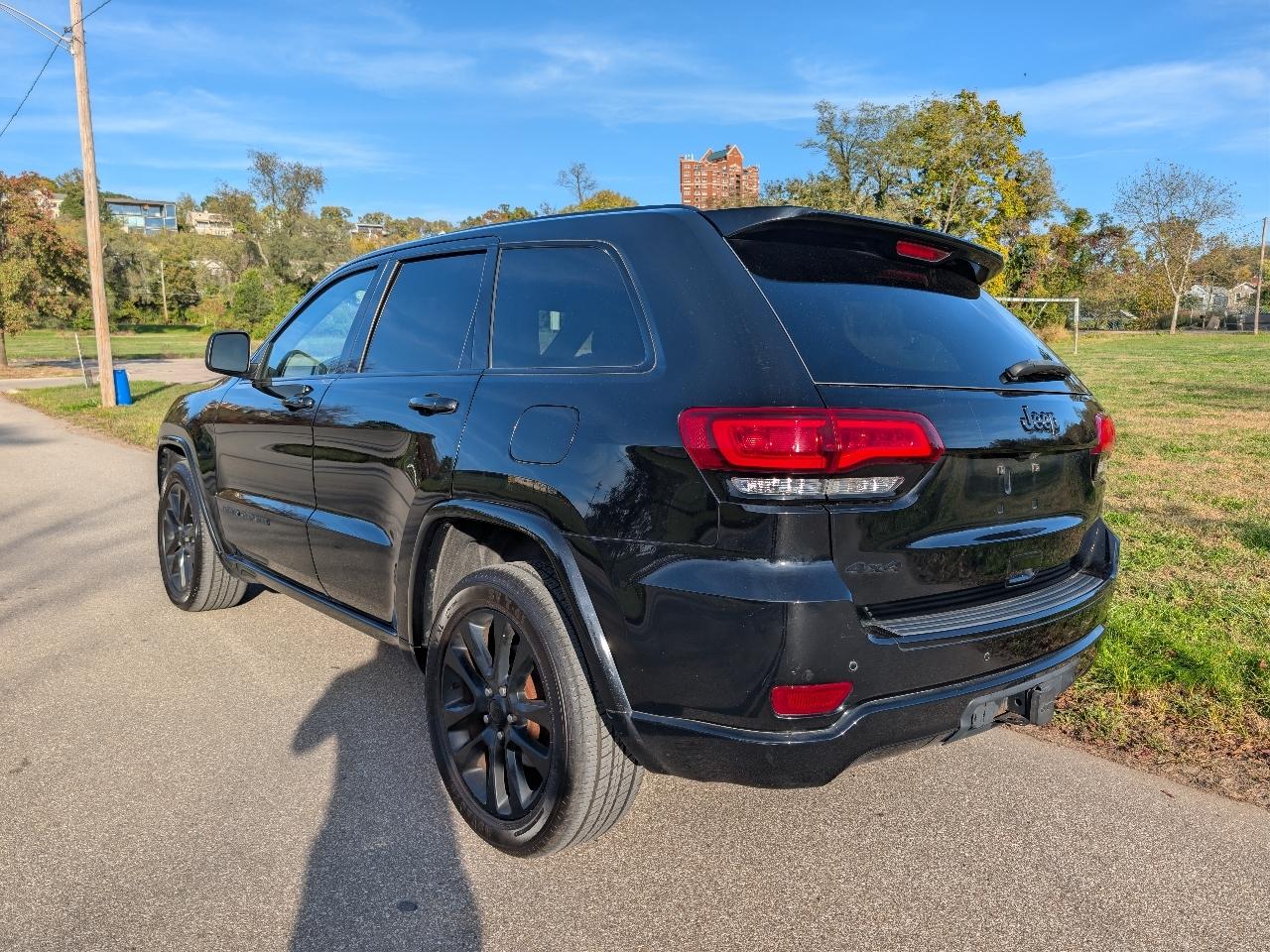 Jeep Grand Cherokee Laredo 4WD 2017