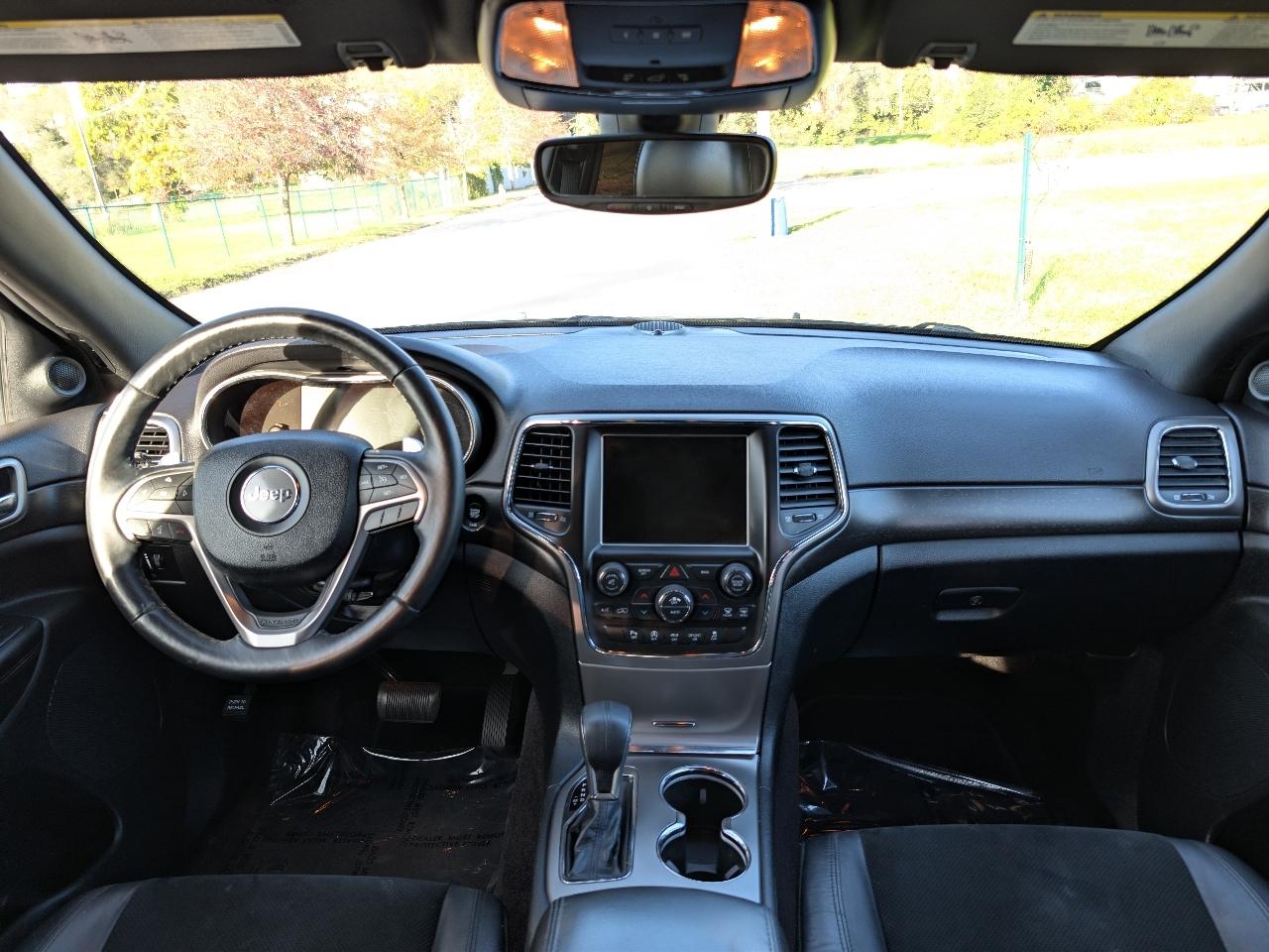 Jeep Grand Cherokee Laredo 4WD 2017