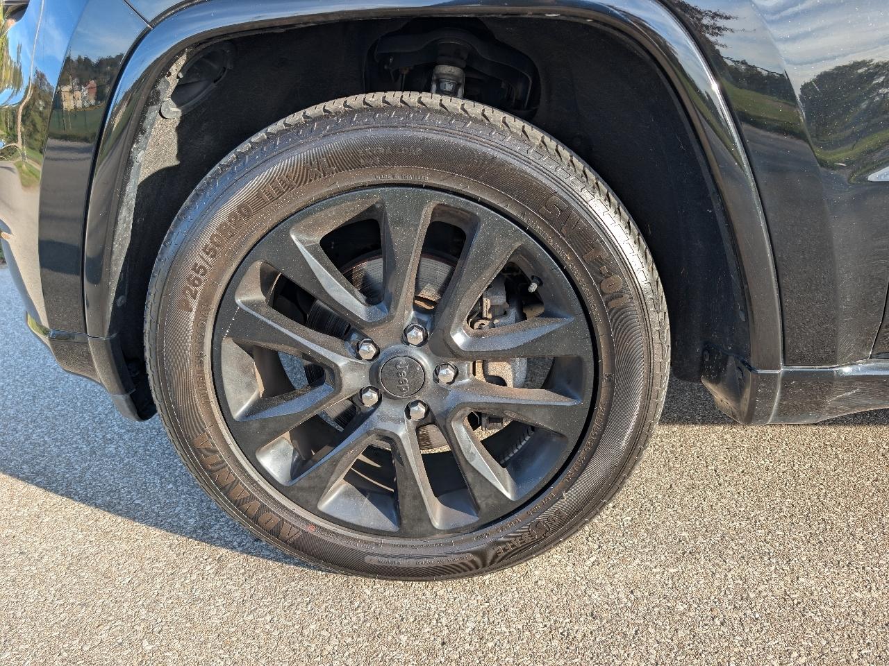Jeep Grand Cherokee Laredo 4WD 2017