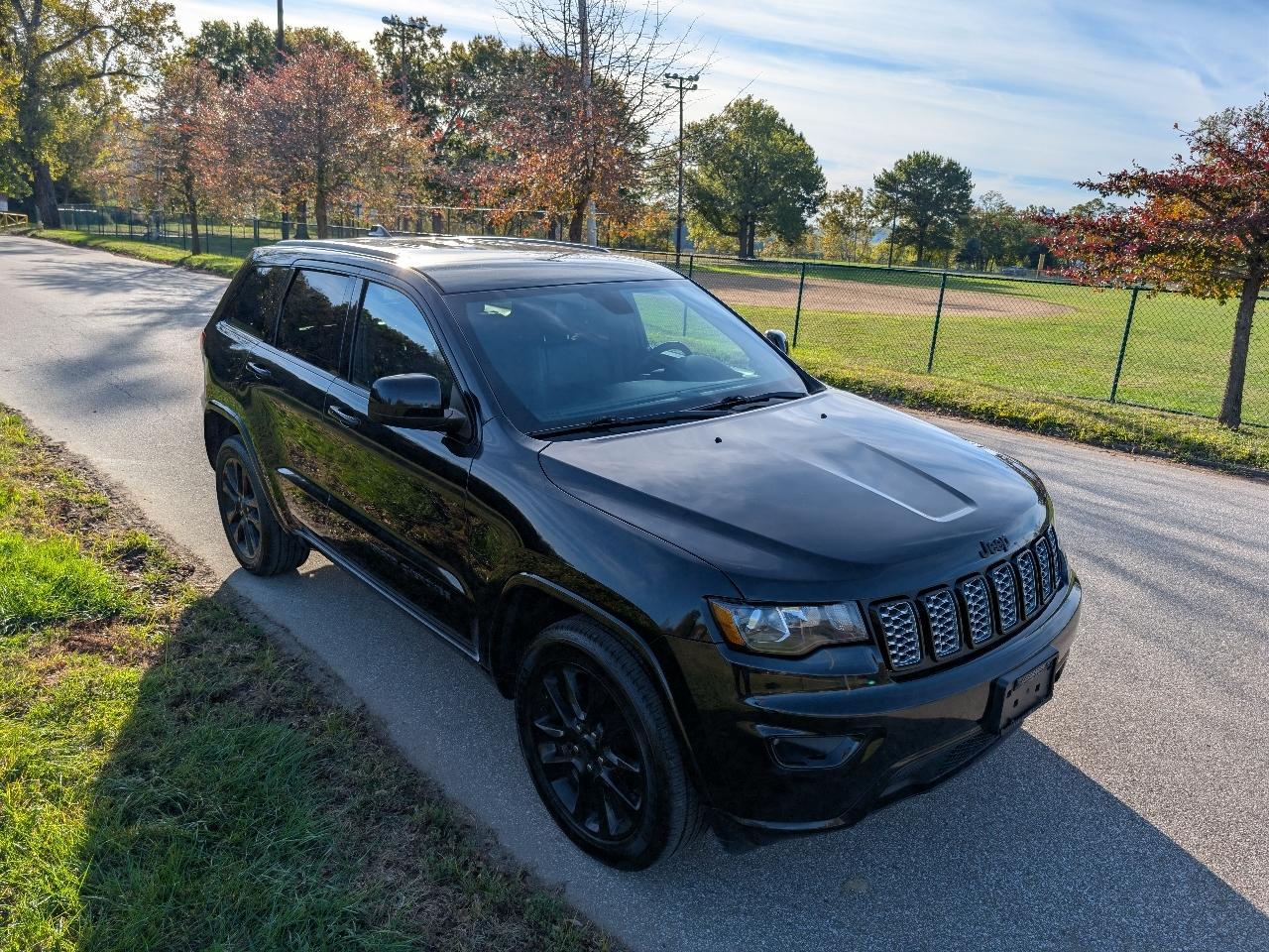 Jeep Grand Cherokee Laredo 4WD 2017