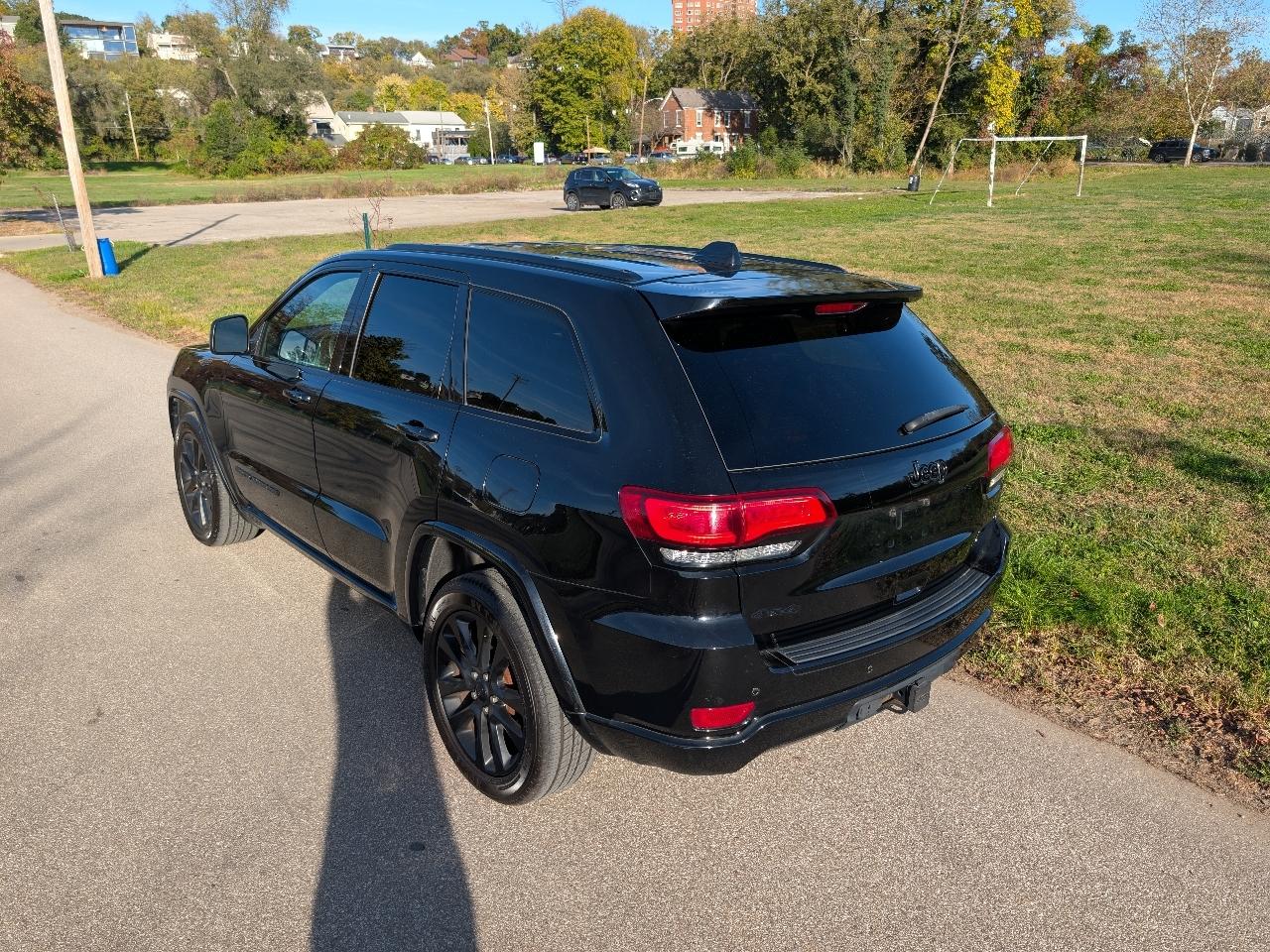 Jeep Grand Cherokee Laredo 4WD 2017