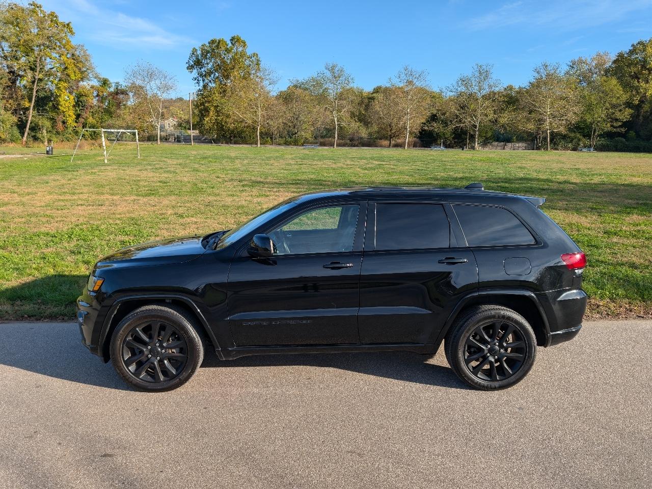 Jeep Grand Cherokee Laredo 4WD 2017