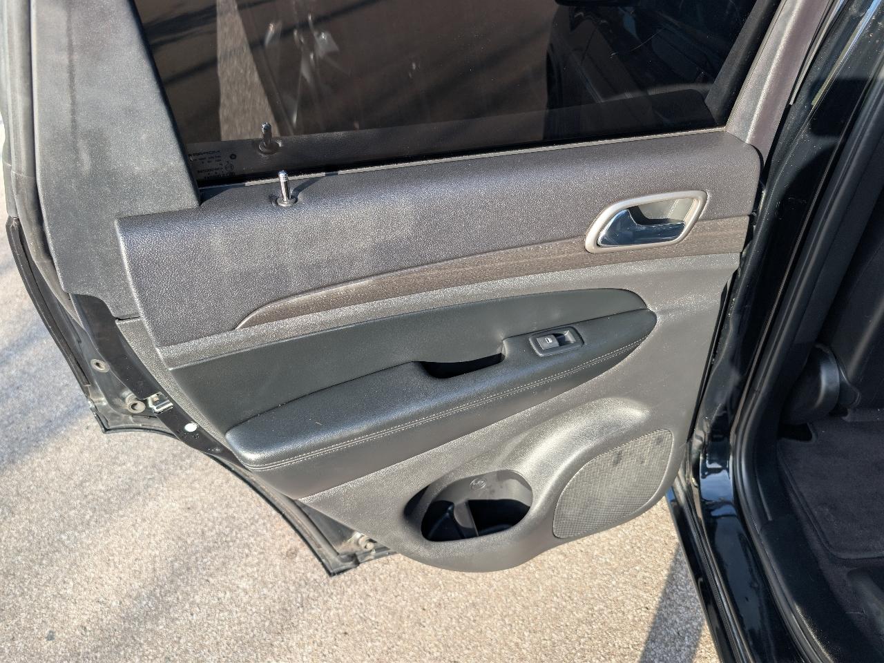 Jeep Grand Cherokee Laredo 4WD 2017