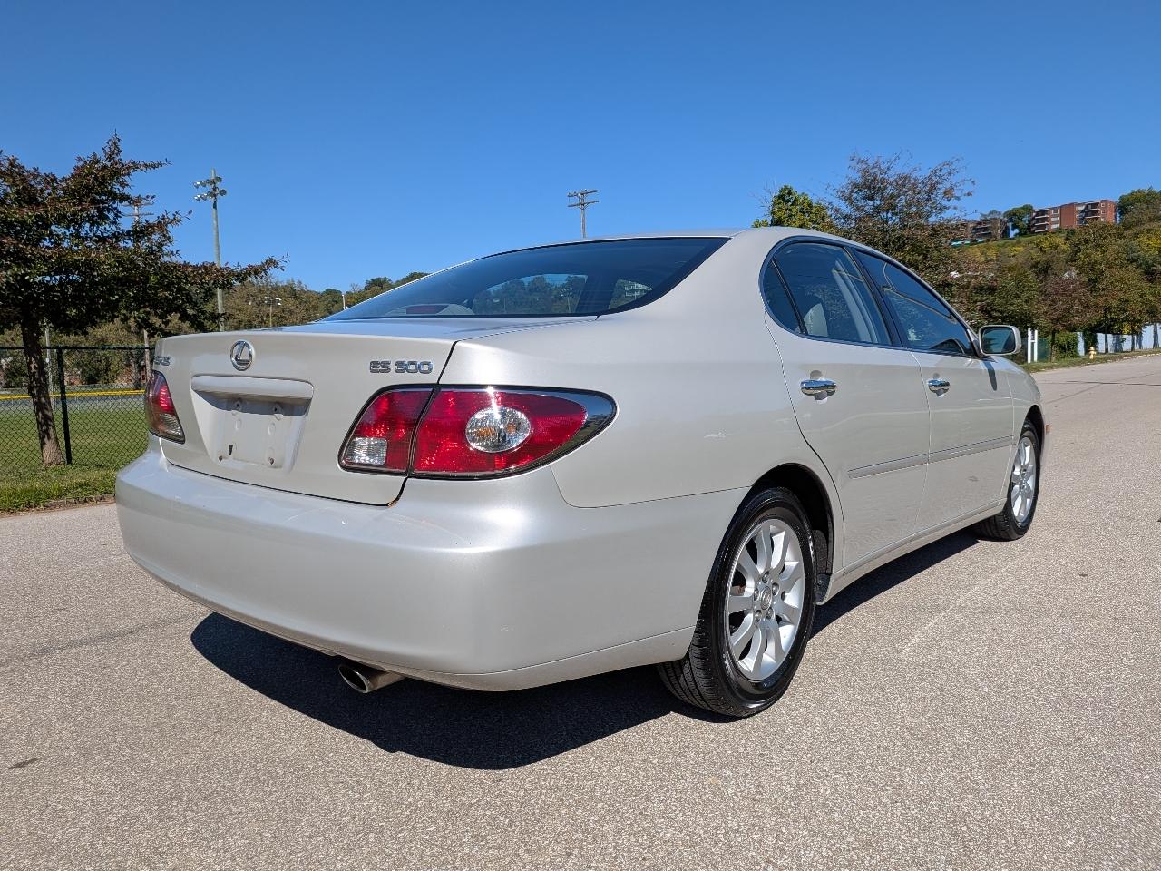 Lexus ES 300 Sedan 2003