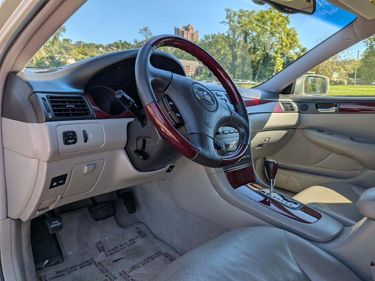 Lexus ES 300 Sedan 2003