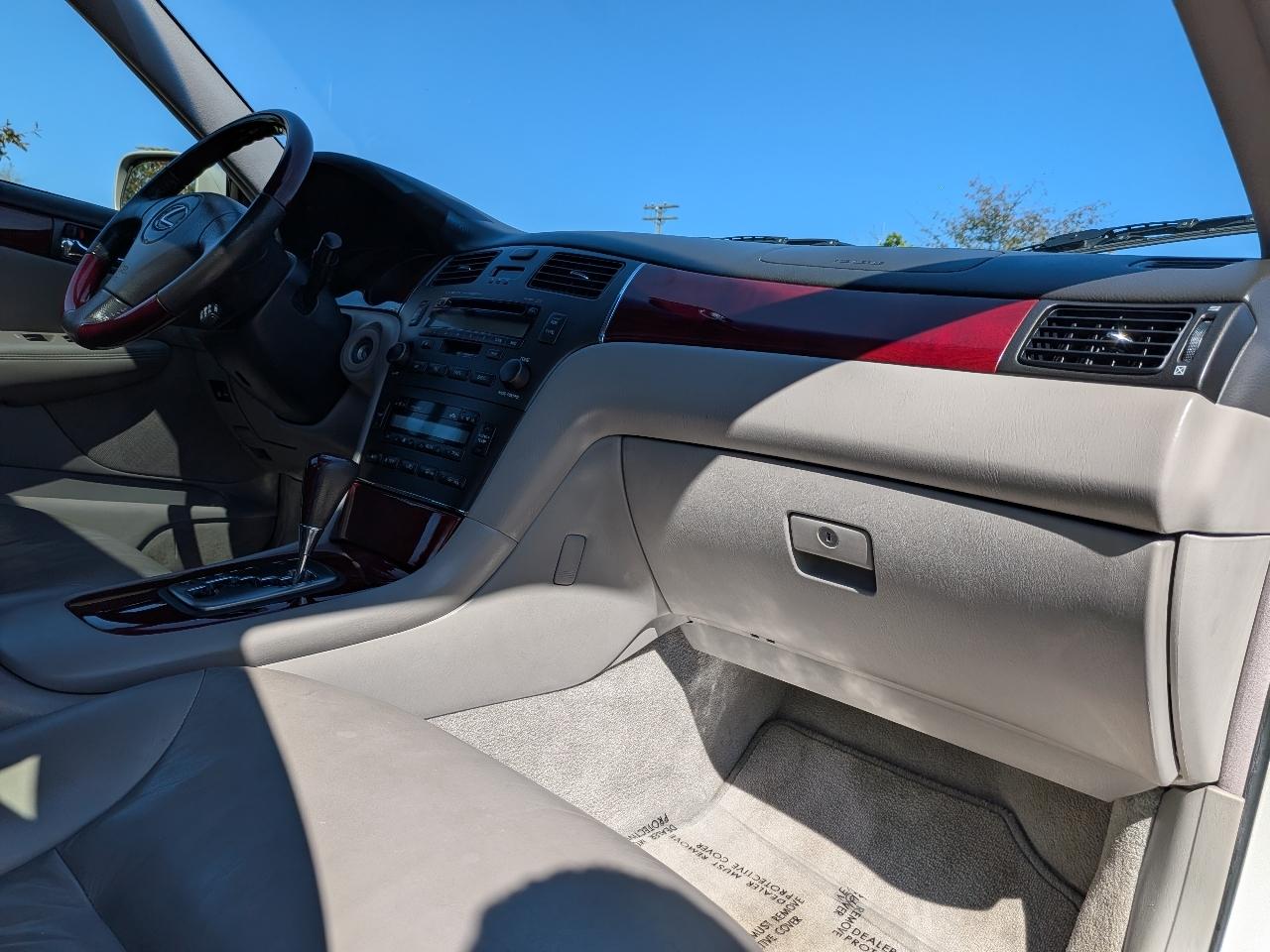 Lexus ES 300 Sedan 2003