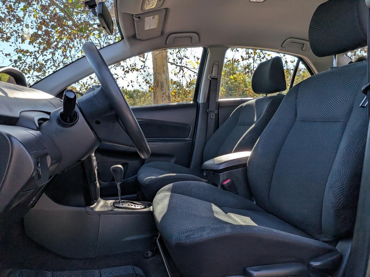 Toyota Yaris Sedan 2012