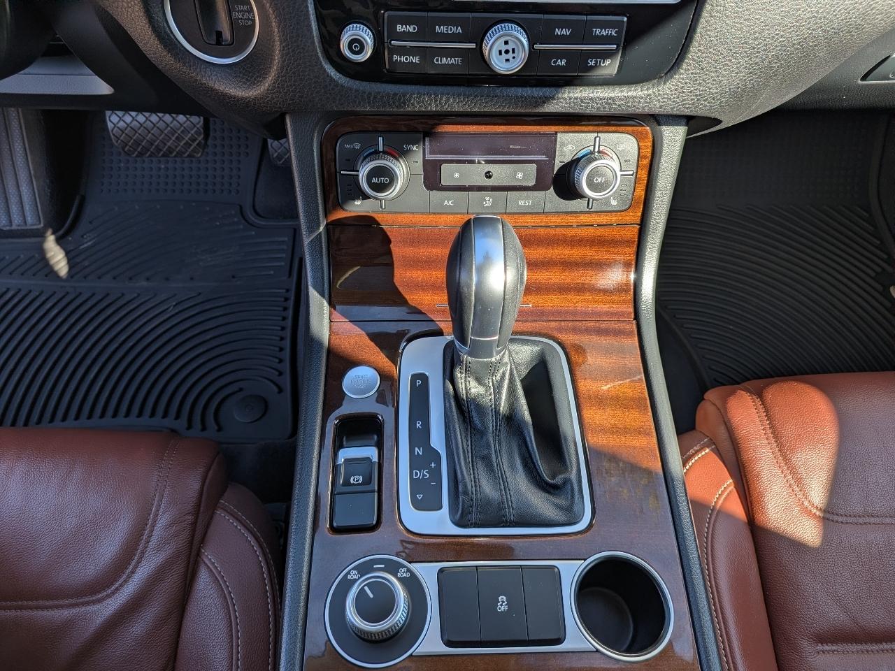 Volkswagen Touareg VR6 Lux 2015