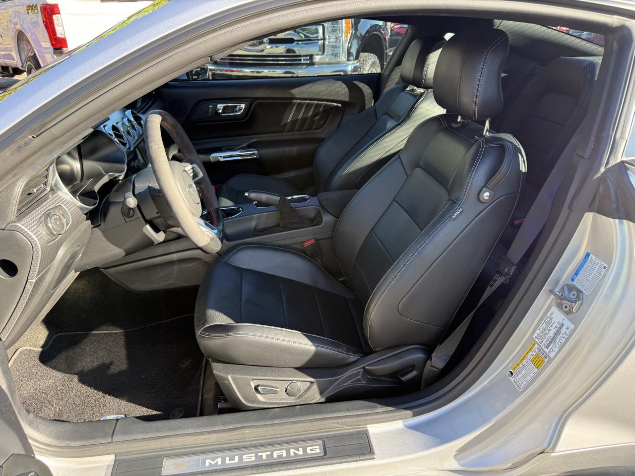 Ford Mustang GT Premium Coupe 2016