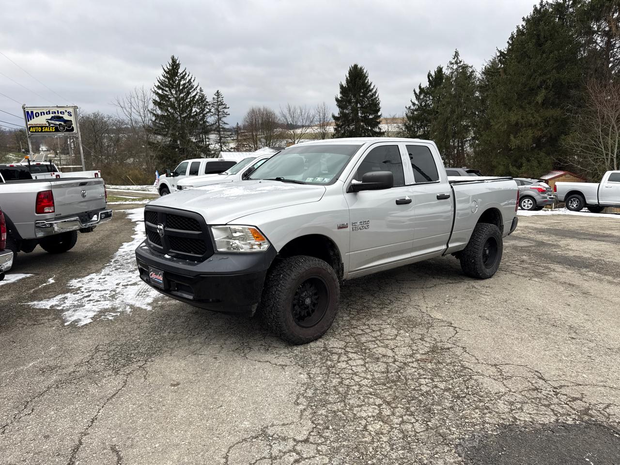 RAM 1500 Tradesman Quad Cab 4WD 2016