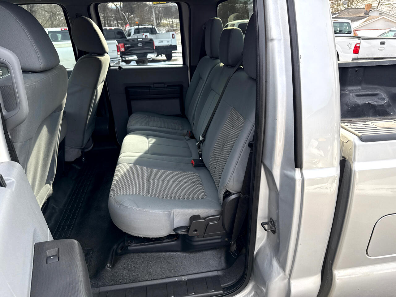 Ford F-350 SD XL Crew Cab Long Bed DRW 4WD 2015