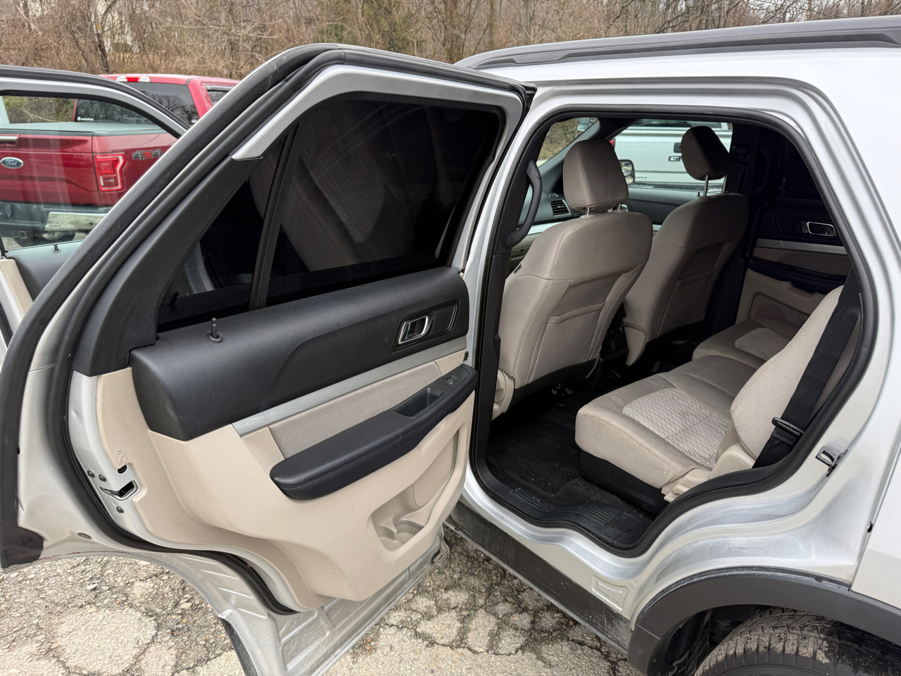 Ford Explorer Base 4WD 2018