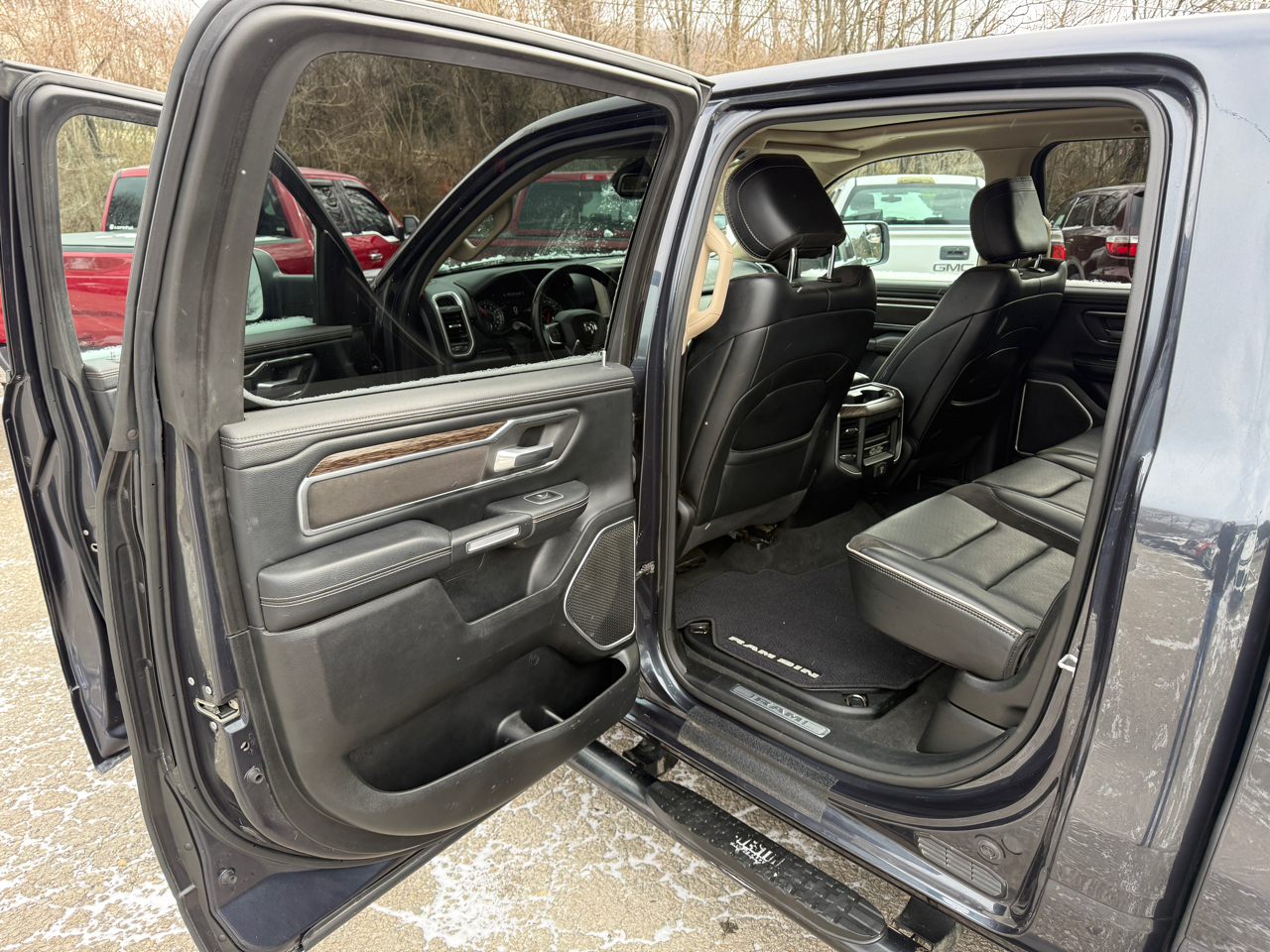 RAM 1500 Laramie Crew Cab SWB 4WD 2020