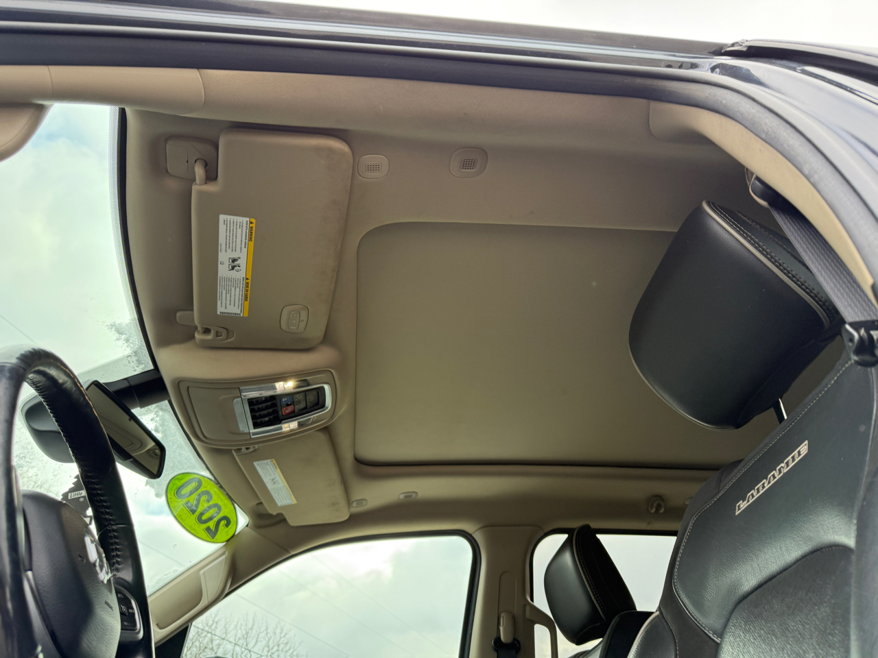 RAM 1500 Laramie Crew Cab SWB 4WD 2020