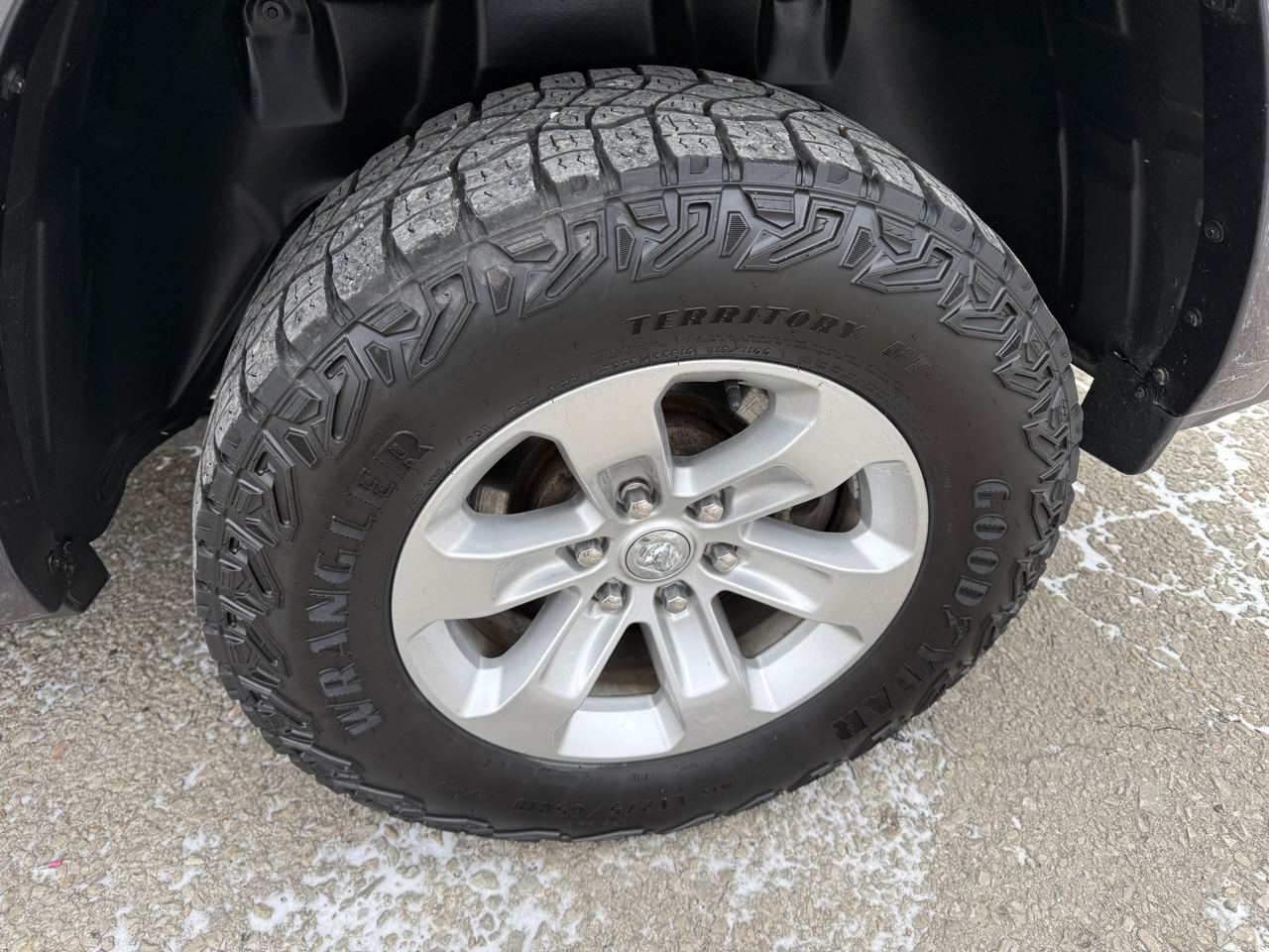 RAM 1500 Laramie Crew Cab SWB 4WD 2020