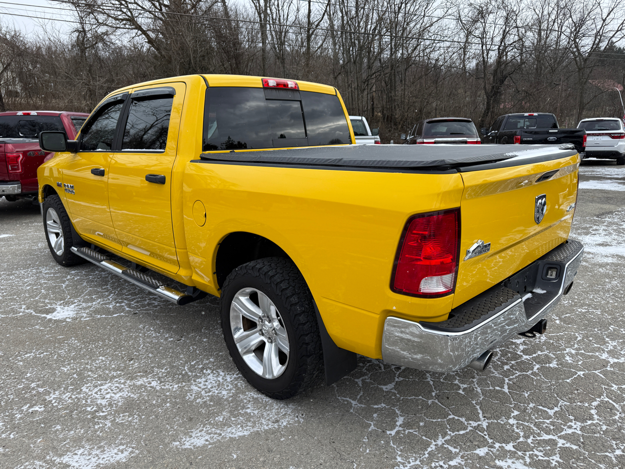 RAM 1500 Big Horn Quad Cab 4WD 2016