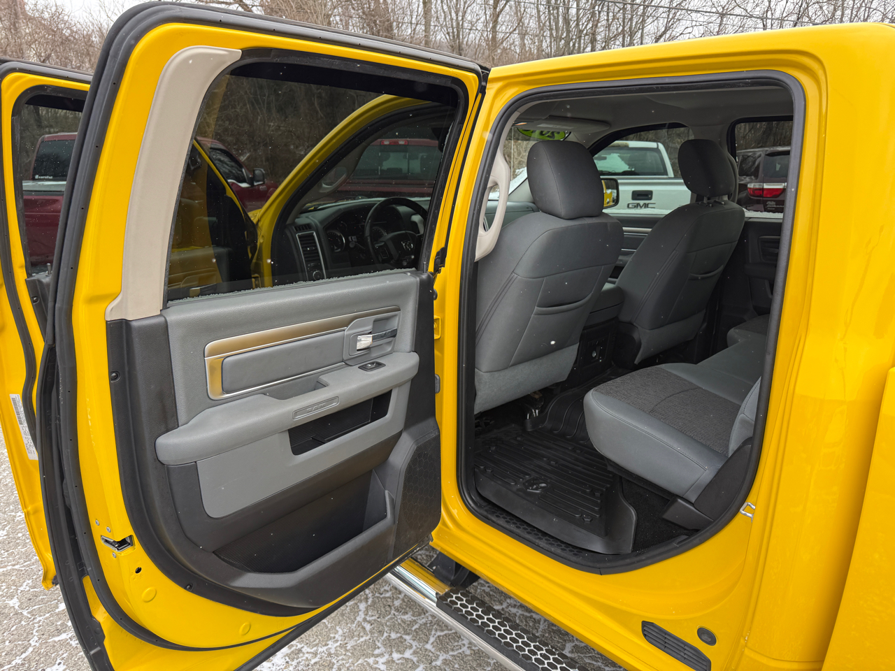 RAM 1500 Big Horn Quad Cab 4WD 2016