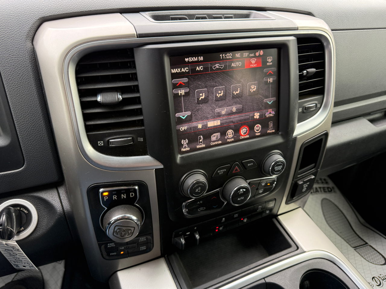 RAM 1500 Big Horn Quad Cab 4WD 2016