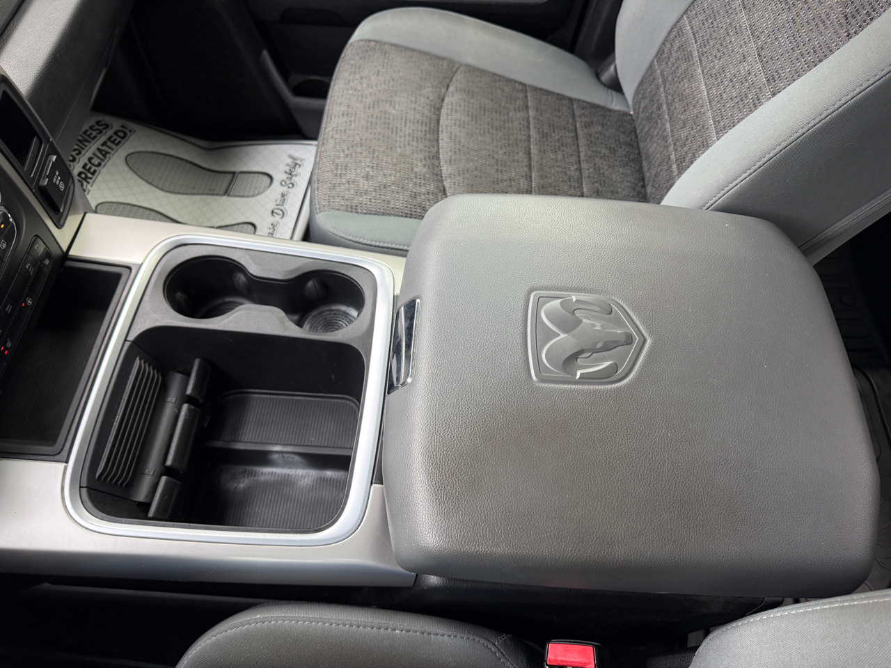 RAM 1500 Big Horn Quad Cab 4WD 2016